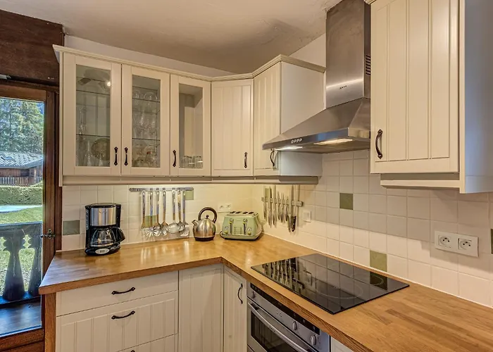 Chamouny - Alpes Travel - - Sleeps 8 *