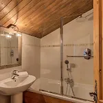 Appartement Apartment Chamouny, Alpes Agency, Chamonix, Sleeps 8