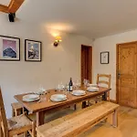 Appartement Apartment Chamouny, Alpes Agency, Chamonix, Sleeps 8 *