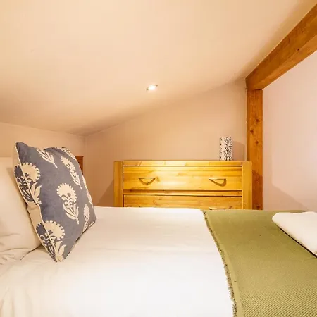 Chamouny - Alpes Travel - - Sleeps 8 Apartment