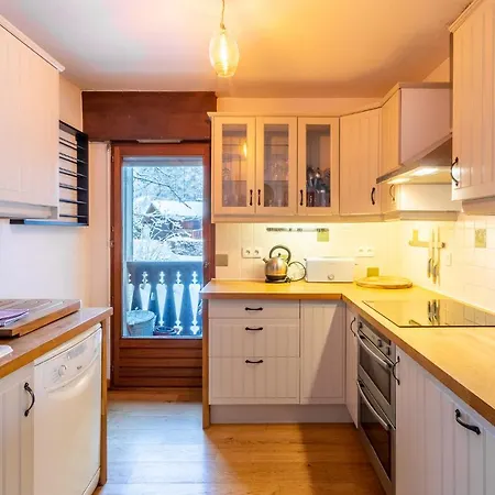 Chamouny - Alpes Travel - - Sleeps 8 Apartment *